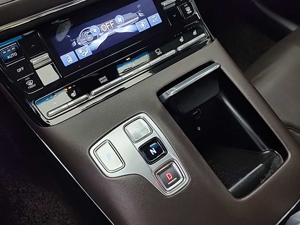 HYUNDAI Grandeur - Vista 8