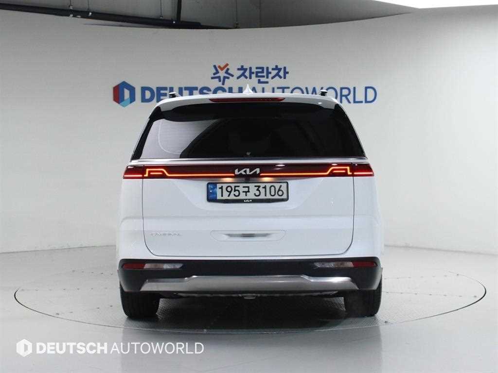 KIA Carnival - Vista 4