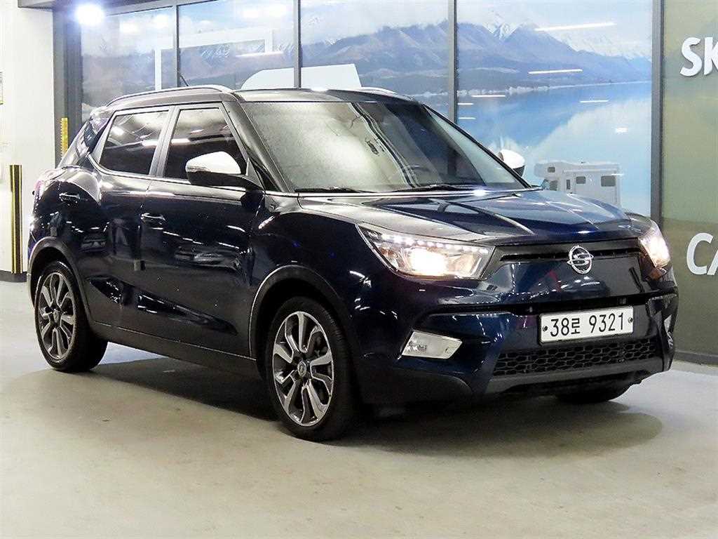 Ssangyong Tivoli 2015 Azul - Importación desde Corea - HF Imports Iquique - Foto 1