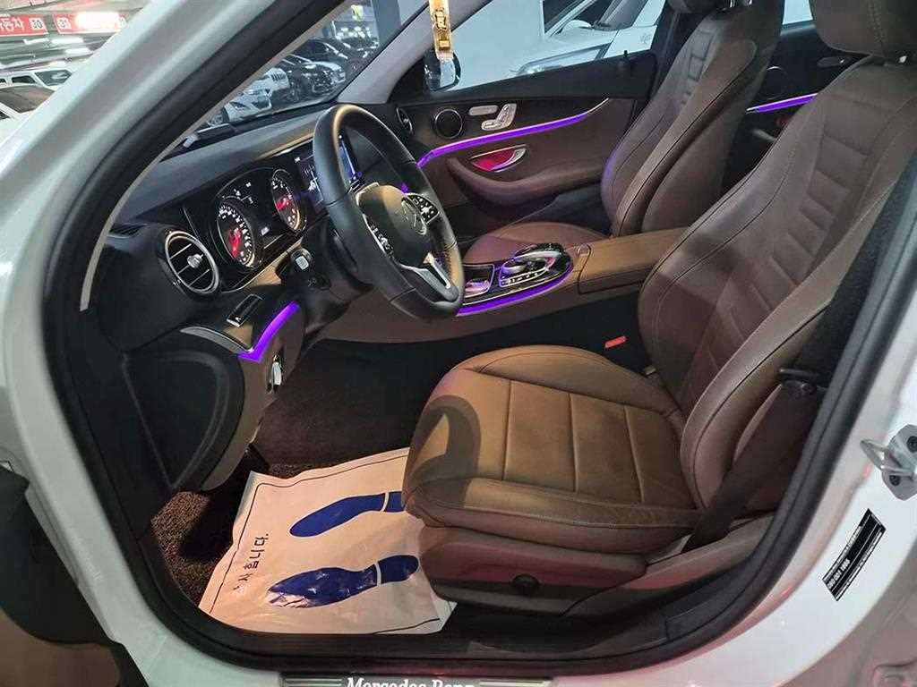 Mercedes Benz E class - Vista 6