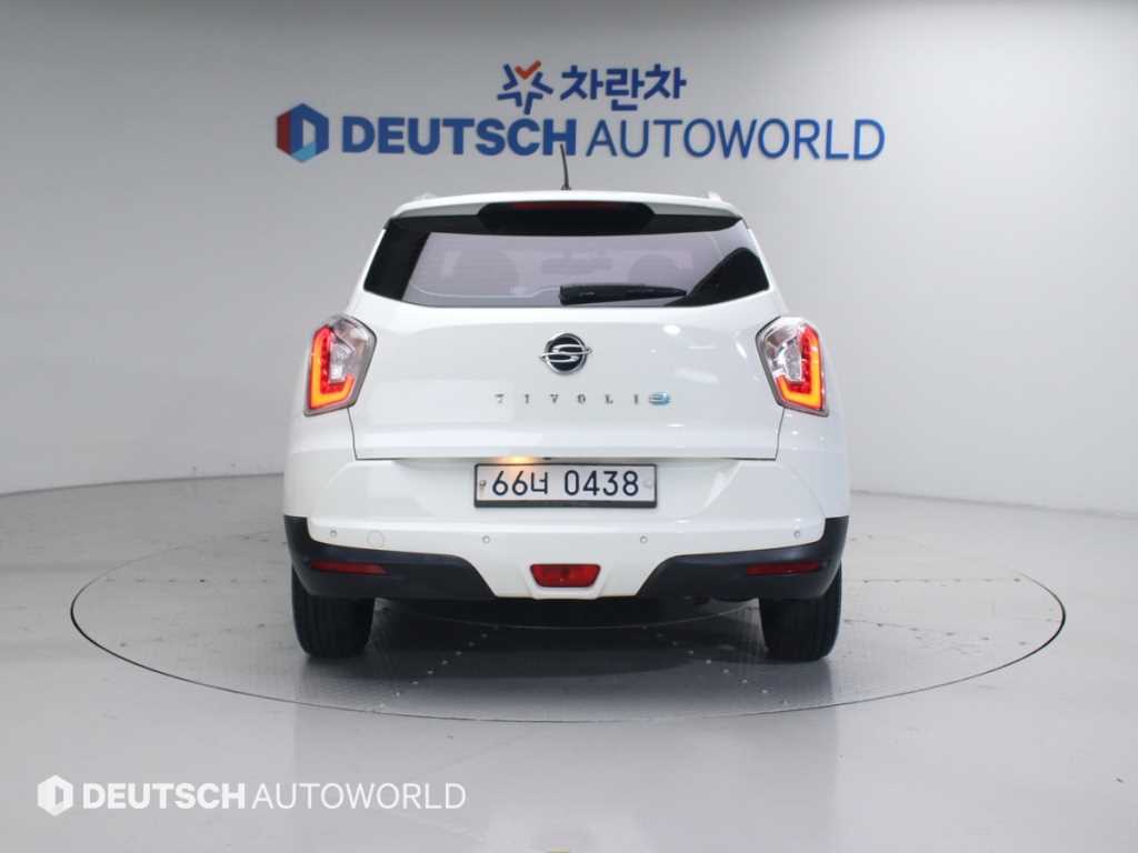 Ssangyong Tivoli - Vista 4