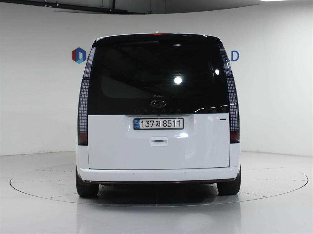HYUNDAI Staria - Vista 4