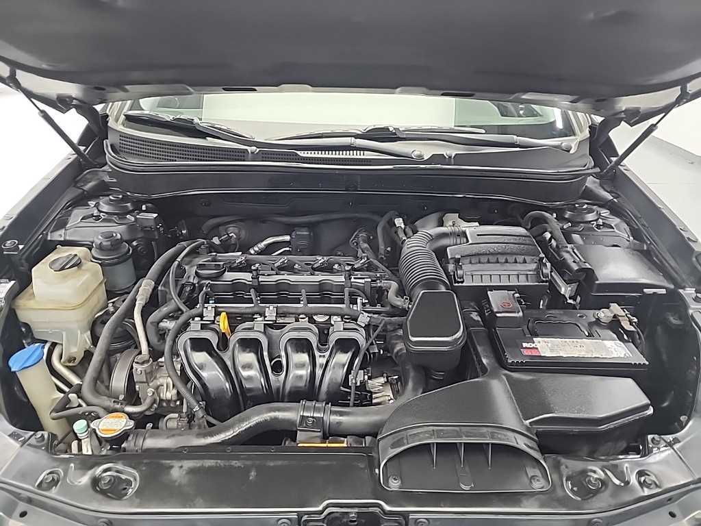 HYUNDAI Sonata - Vista 5