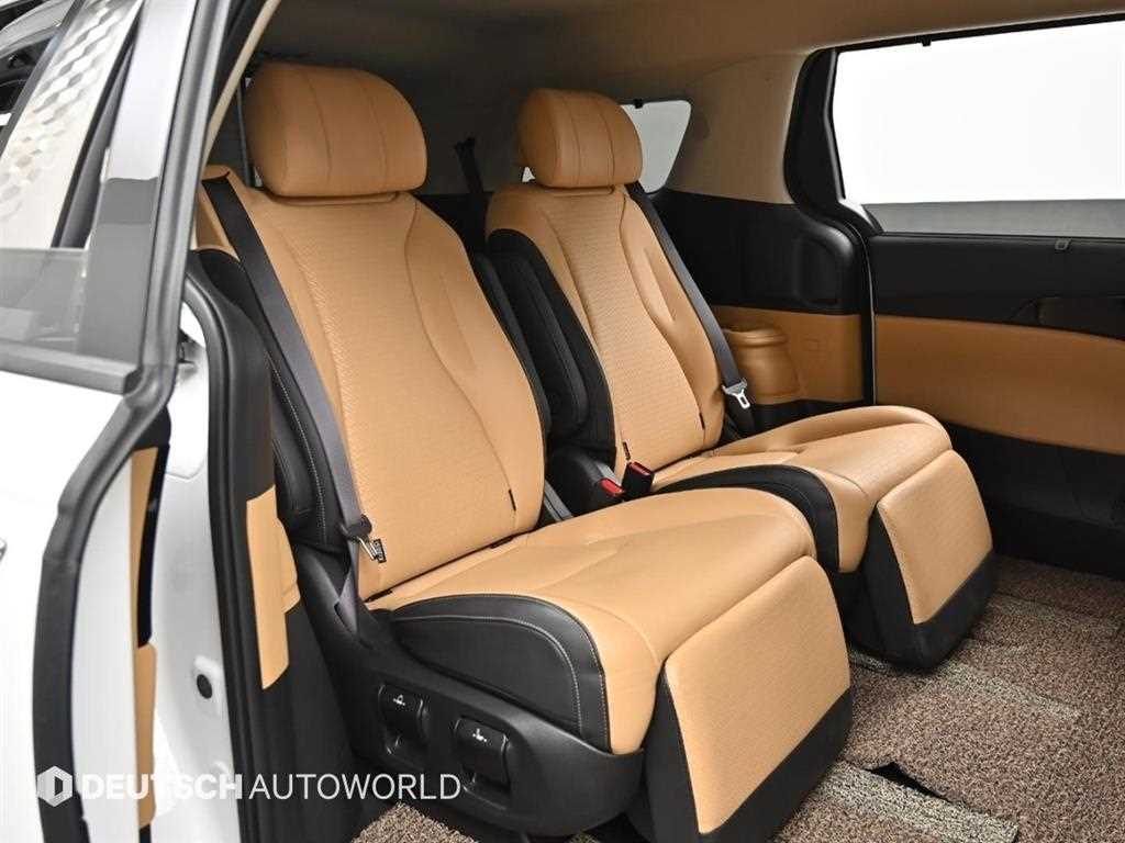 KIA Carnival - Vista 11