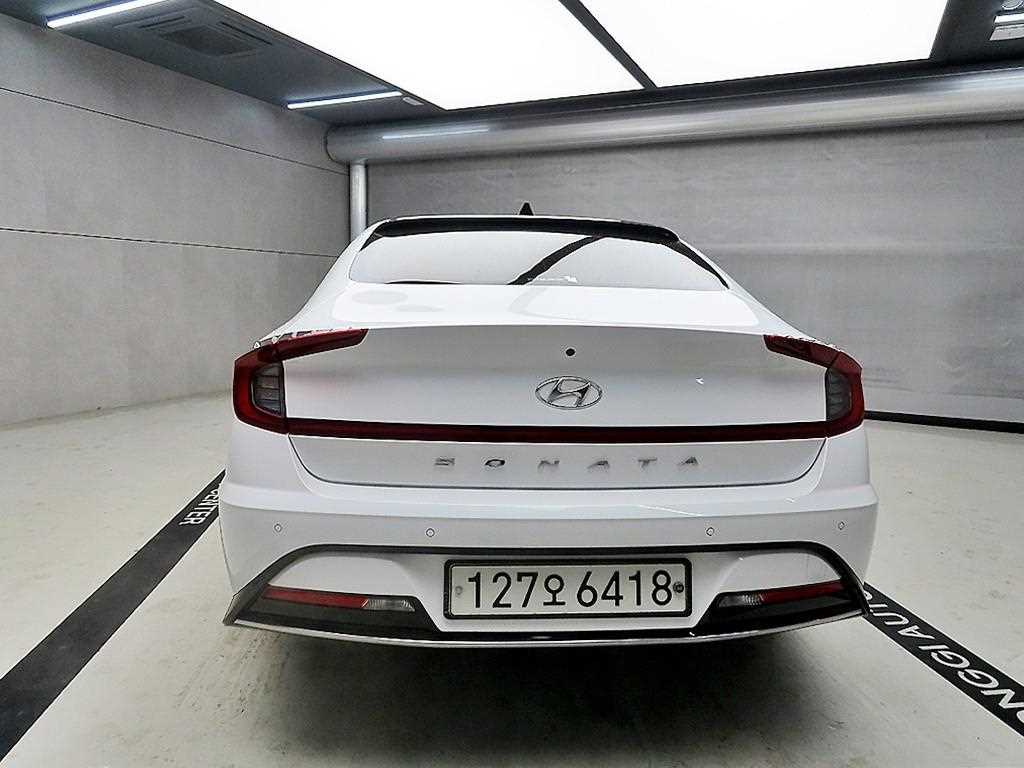 HYUNDAI Sonata - Vista 3