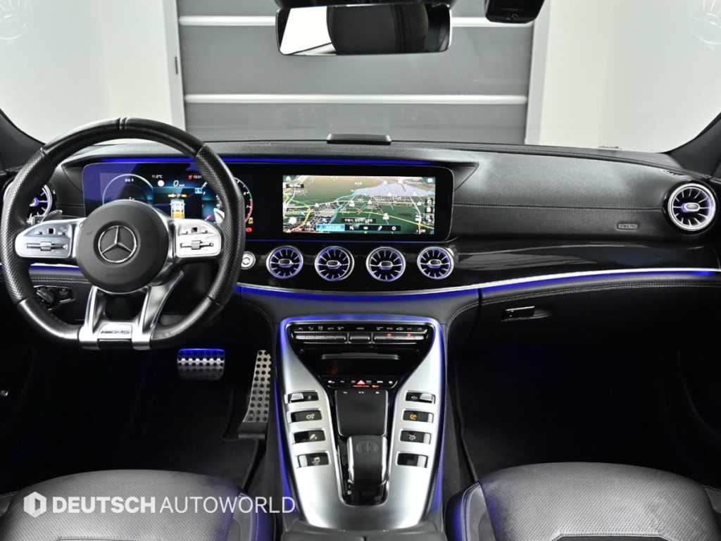 Mercedes Benz AMG GT - Vista 7