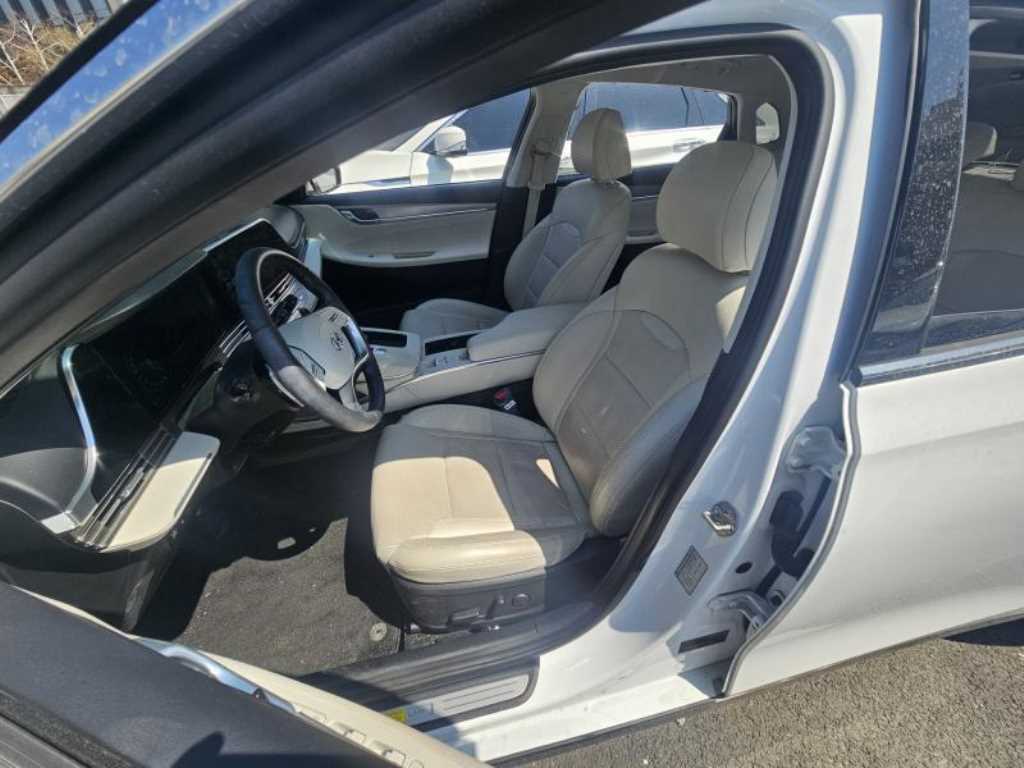 HYUNDAI Grandeur - Vista 8