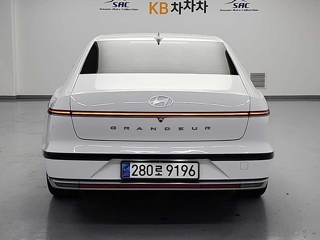 HYUNDAI Grandeur - Vista 3