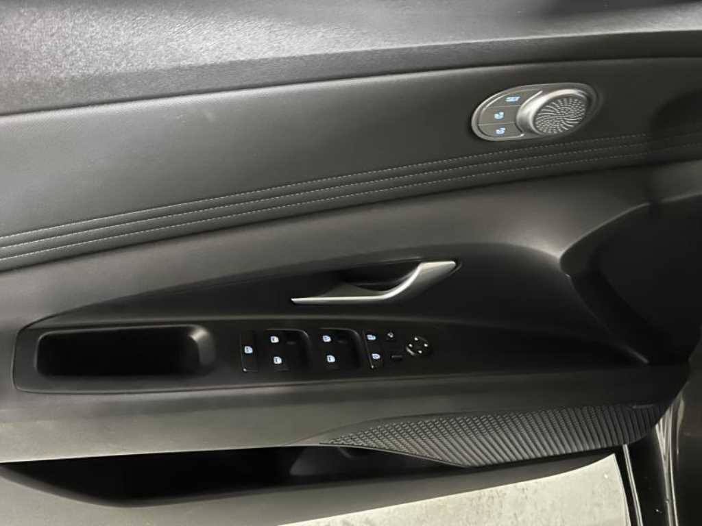 HYUNDAI Avante - Vista 7