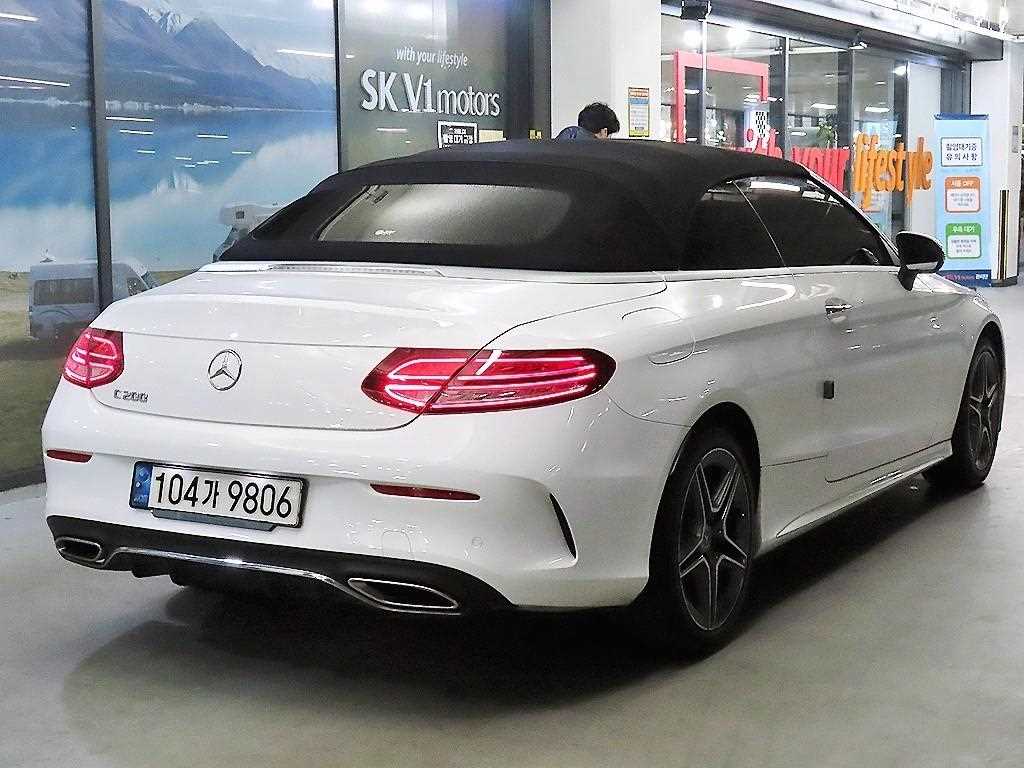 Mercedes Benz C Class - Vista 4