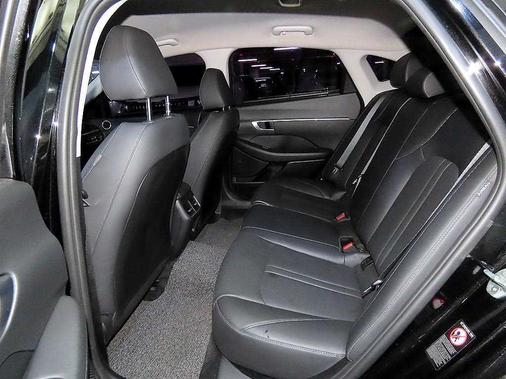 HYUNDAI Sonata - Vista 7