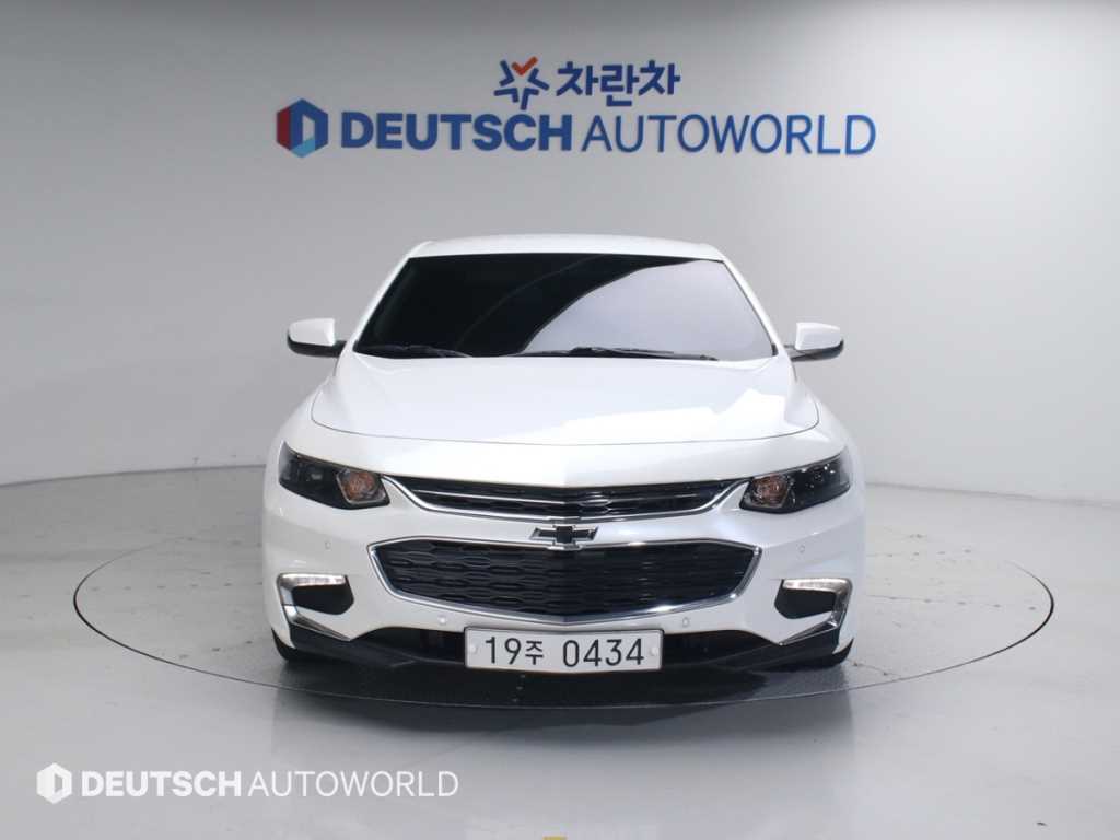 Chevrolet Malibu - Vista 3