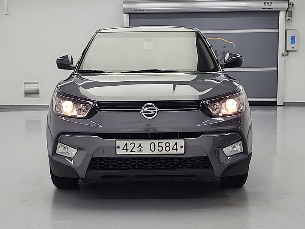 Ssangyong Tivoli - Vista 2
