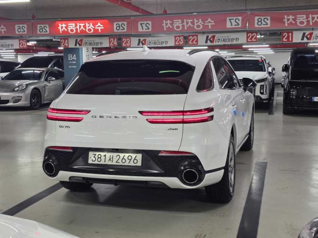 Genesis GV70 - Vista 4