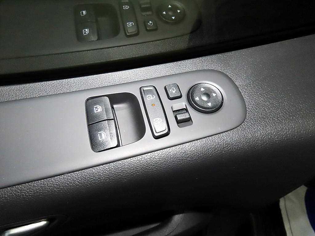 HYUNDAI Staria - Vista 11