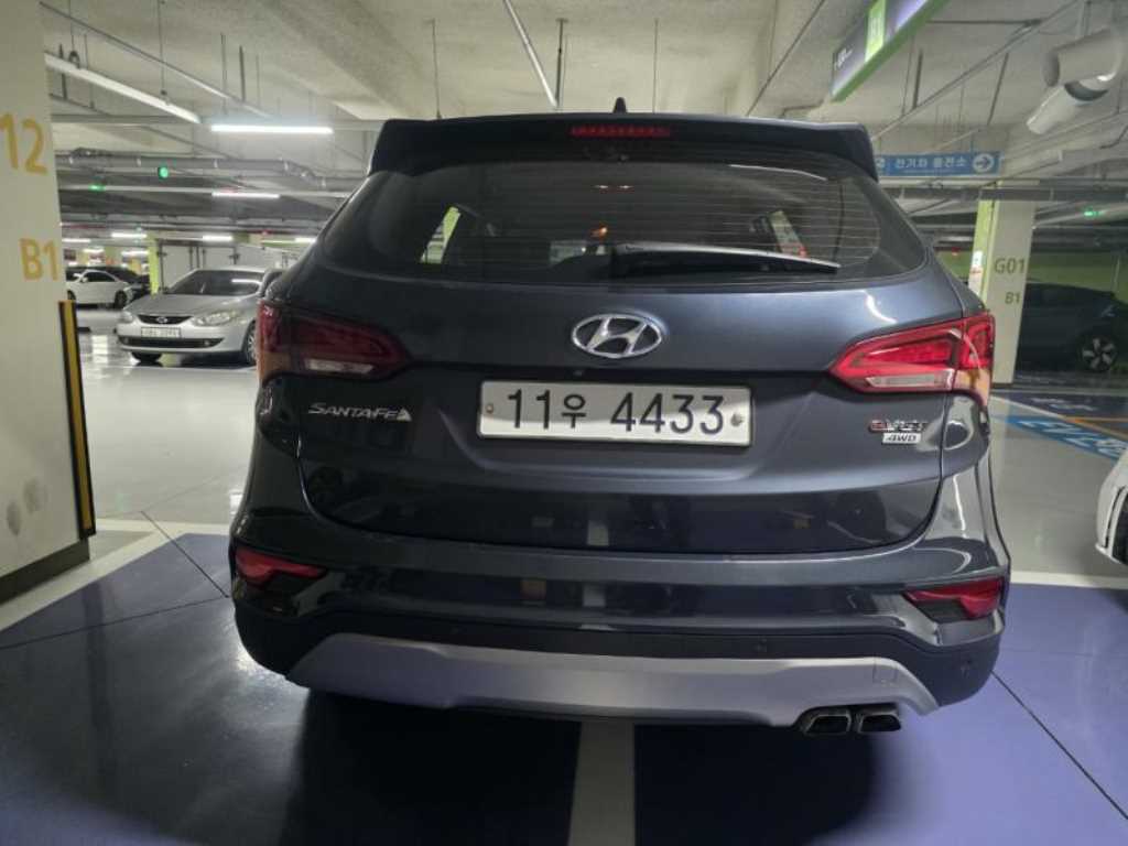 HYUNDAI Santa Fe - Vista 4