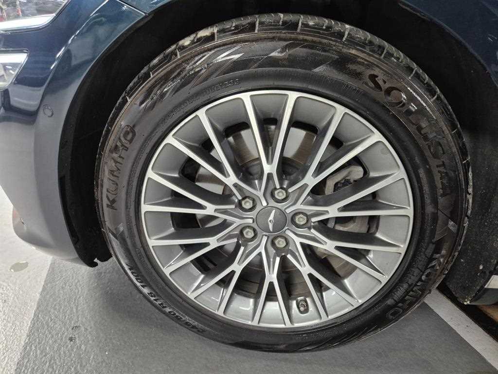 Genesis G80 - Vista 6