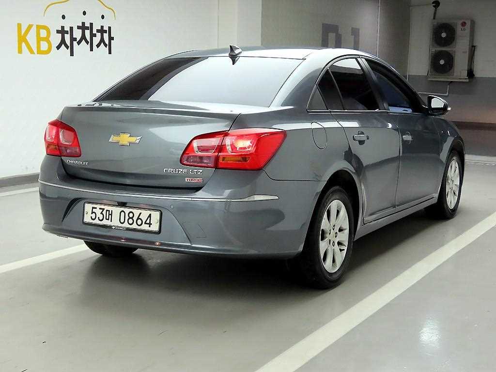 Chevrolet Cruise - Vista 4