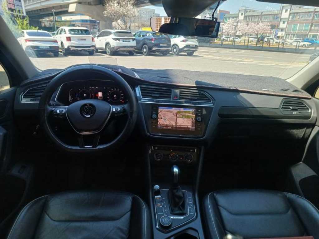 Volkswagen Tiguan - Vista 8