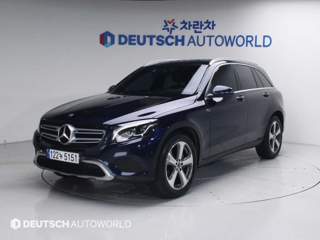 Mercedes Benz GLC Class 2018 Azul - Importación desde Corea - HF Imports Iquique - Foto 1