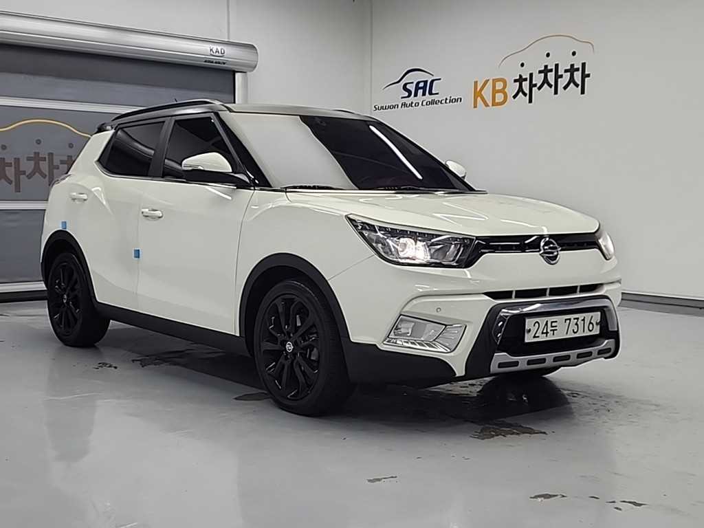 Ssangyong Tivoli - Vista 4