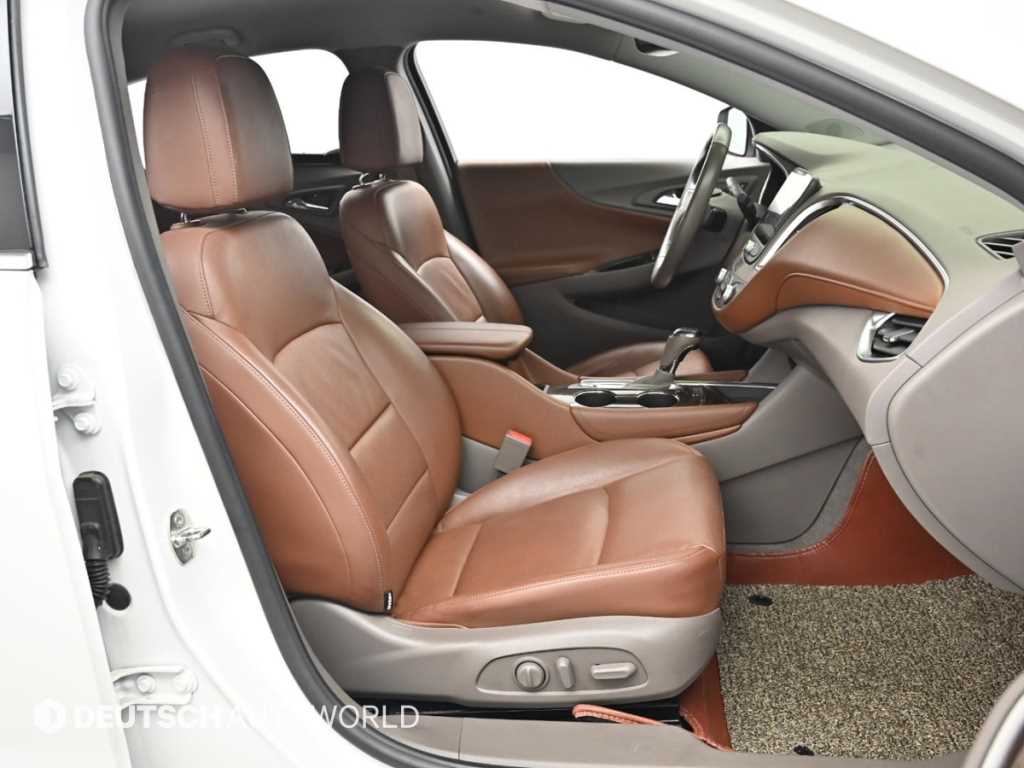 Chevrolet Malibu - Vista 10