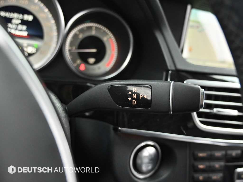 Mercedes Benz E class - Vista 9