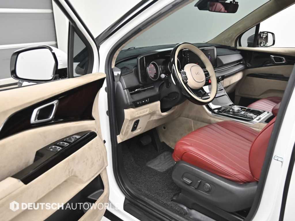 KIA Carnival - Vista 11