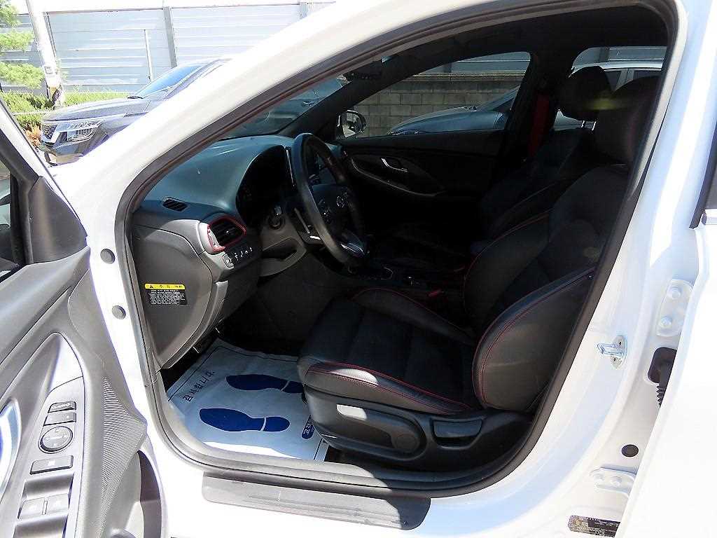 HYUNDAI i30 - Vista 5