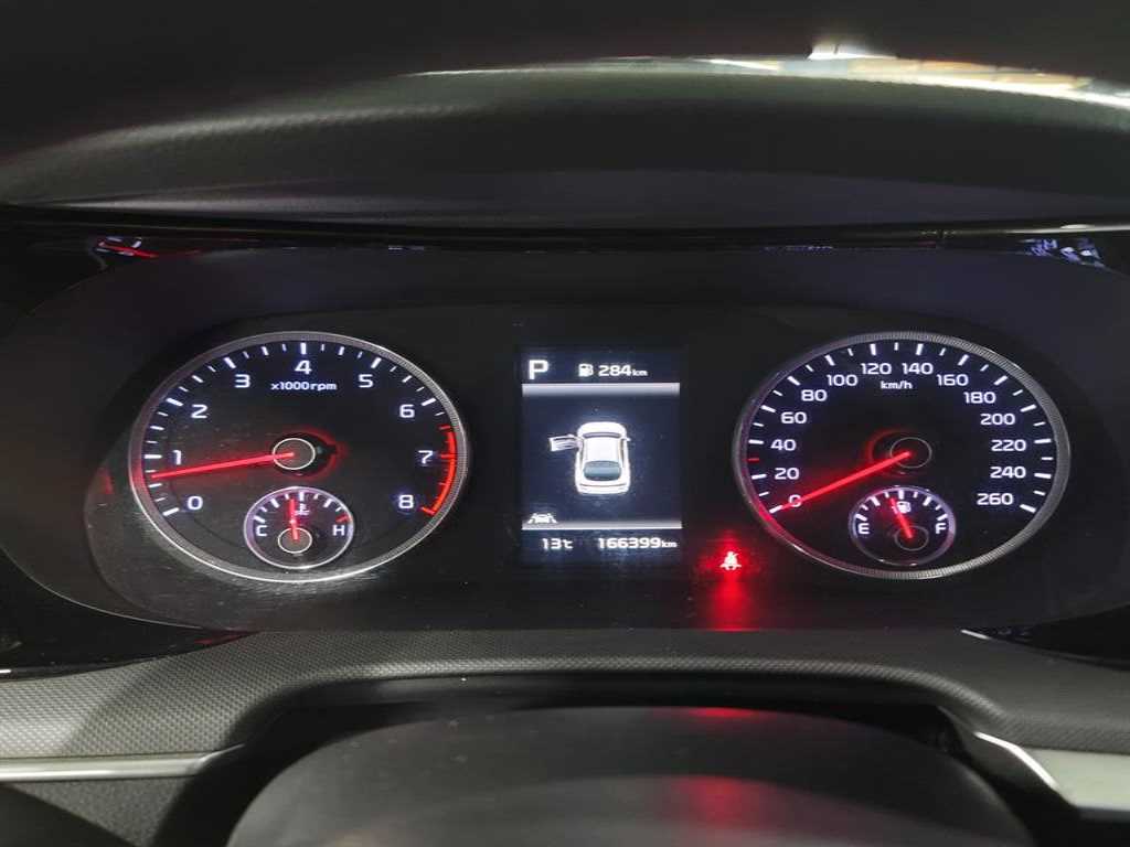 KIA K5 - Vista 8