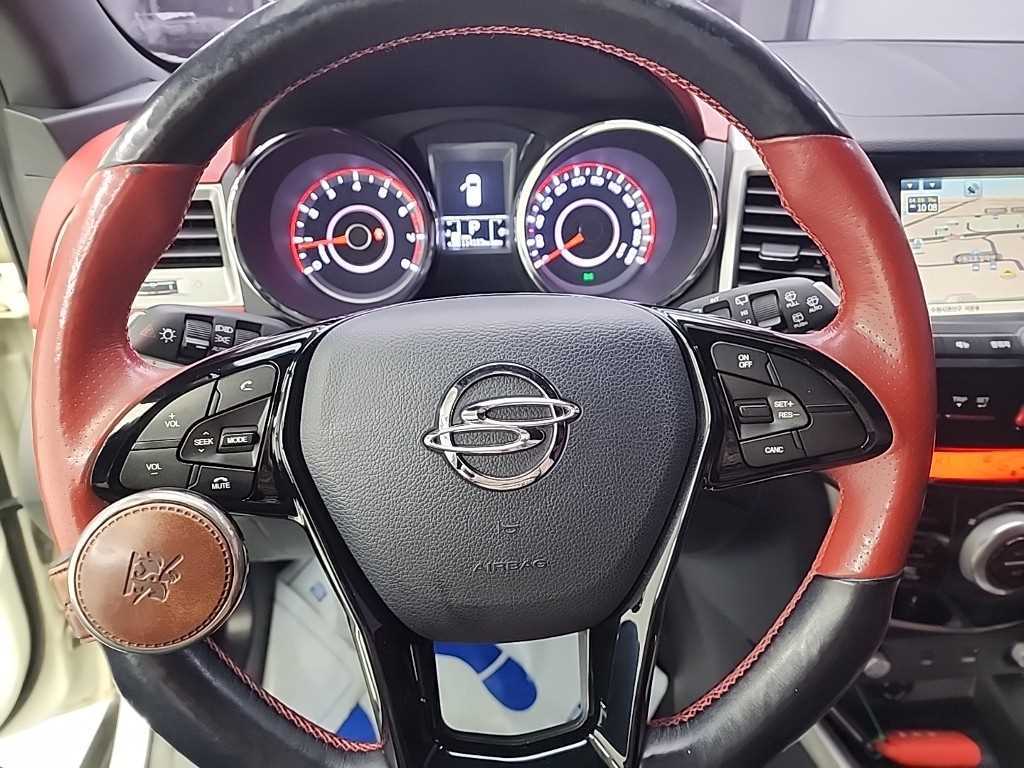 Ssangyong Tivoli - Vista 9