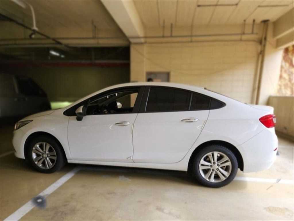 Chevrolet Cruise - Vista 3