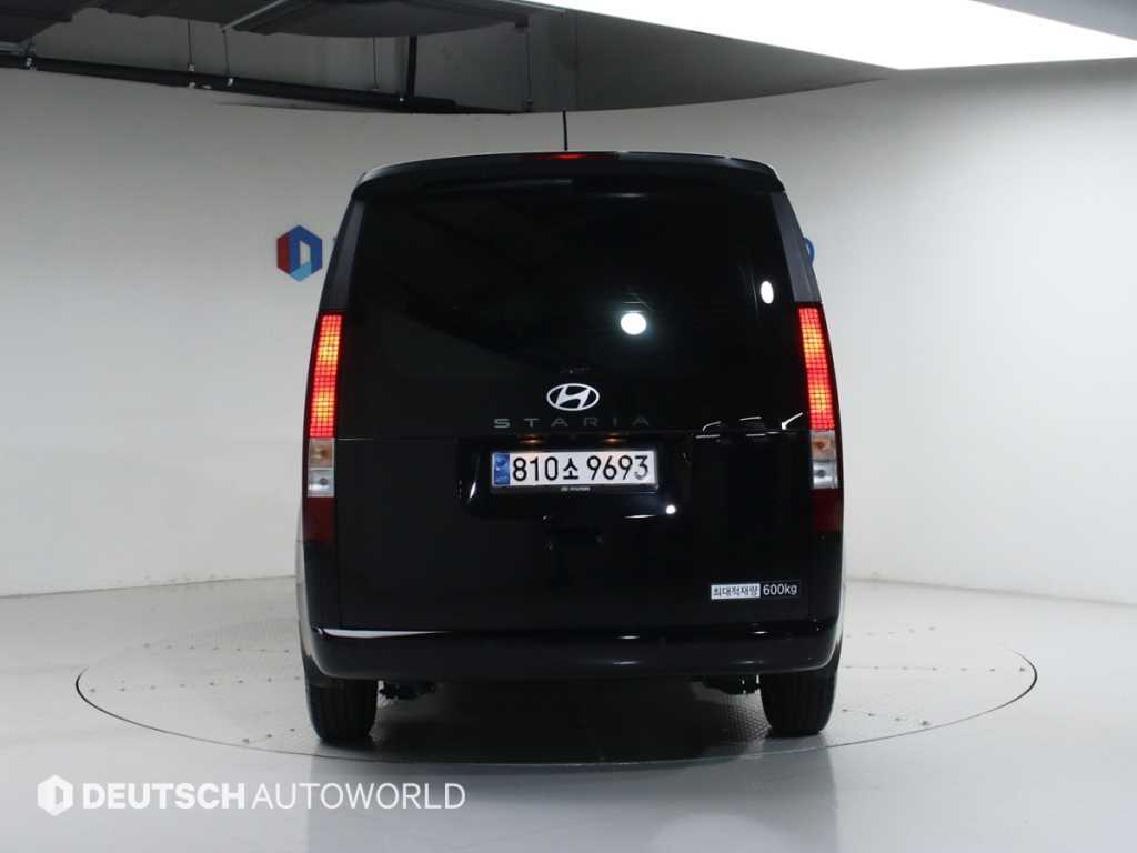 HYUNDAI Staria - Vista 4