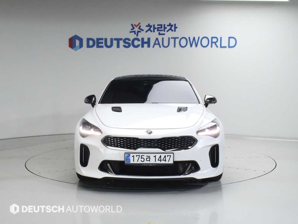 KIA Stinger - Vista 3