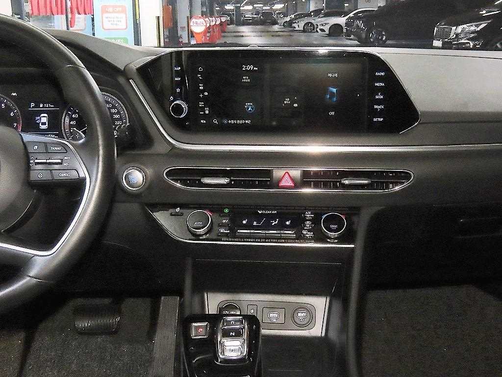 HYUNDAI Sonata - Vista 11