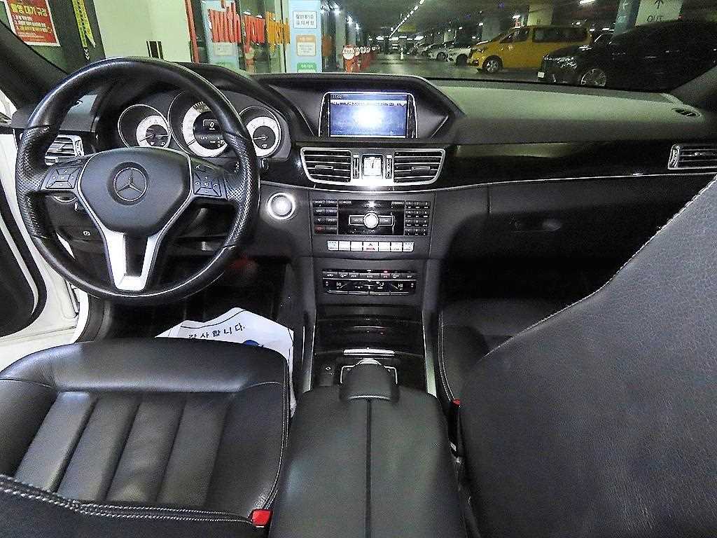 Mercedes Benz E class - Vista 10