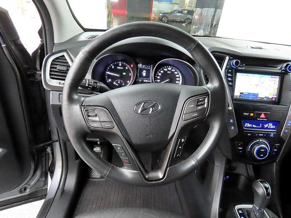 HYUNDAI Santa Fe - Vista 9