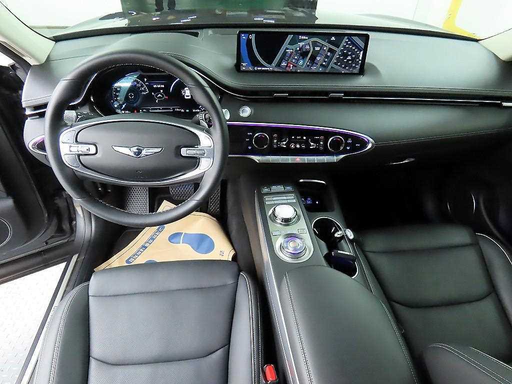 Genesis GV70 - Vista 7