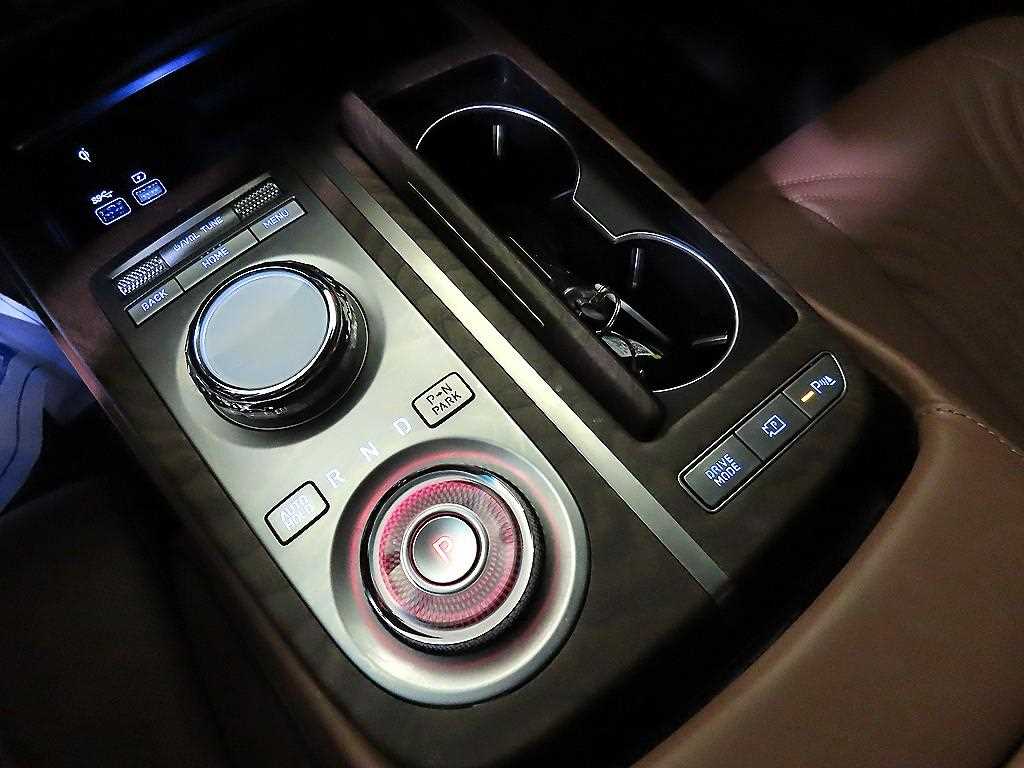 Genesis G80 - Vista 12