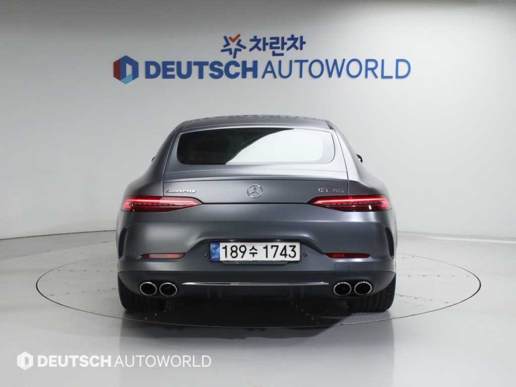 Mercedes Benz AMG GT - Vista 4