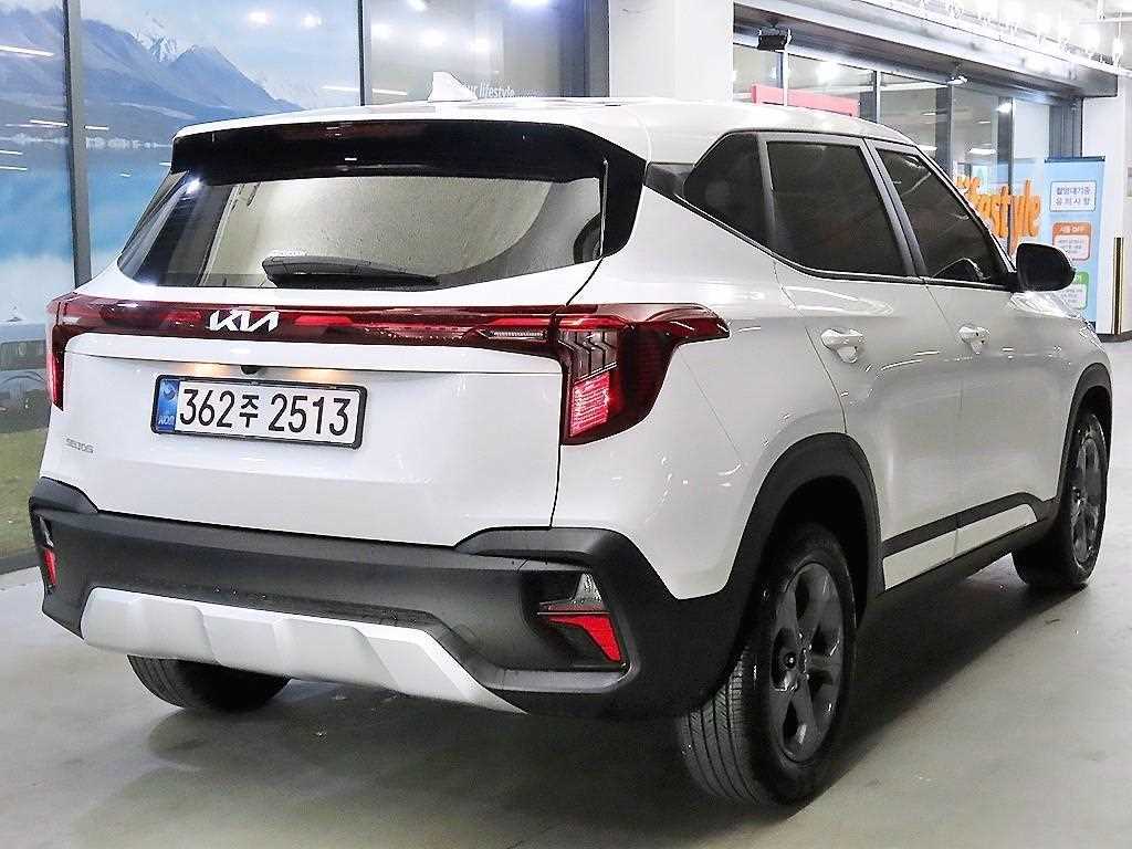 KIA Seltos - Vista 4