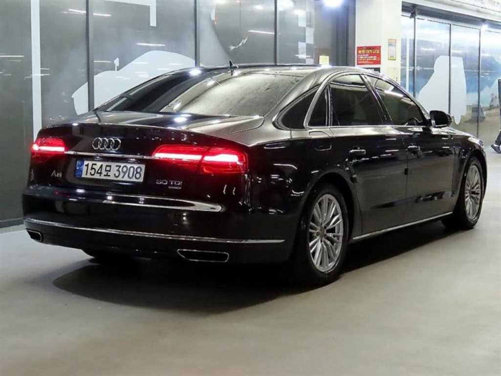 Audi A8 - Vista 4