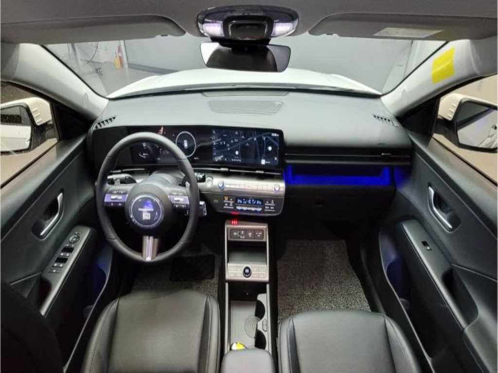 HYUNDAI Kona - Vista 10