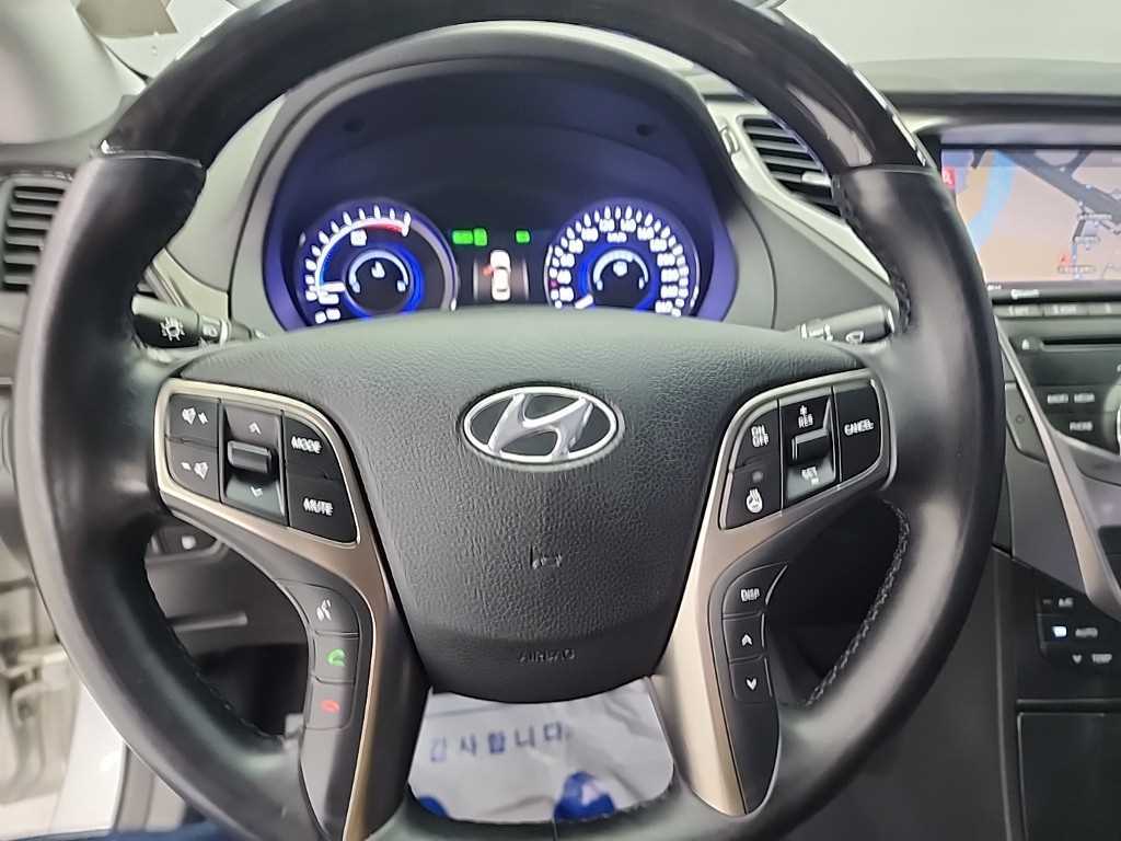 HYUNDAI Grandeur - Vista 9