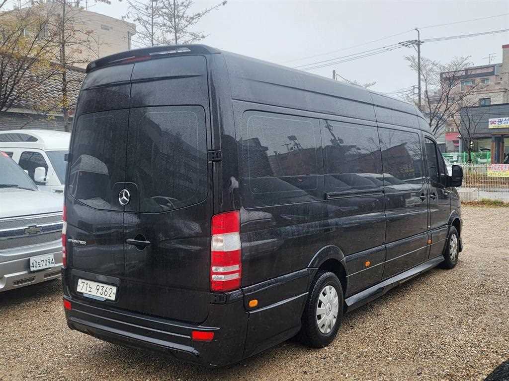 Mercedes Benz Sprinter - Vista 10