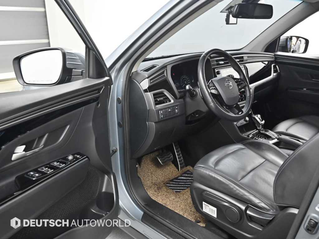 Ssangyong Korando - Vista 11