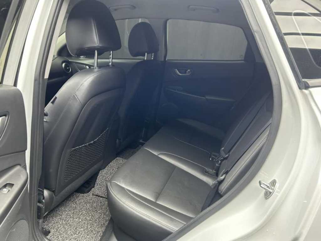 HYUNDAI Kona - Vista 6