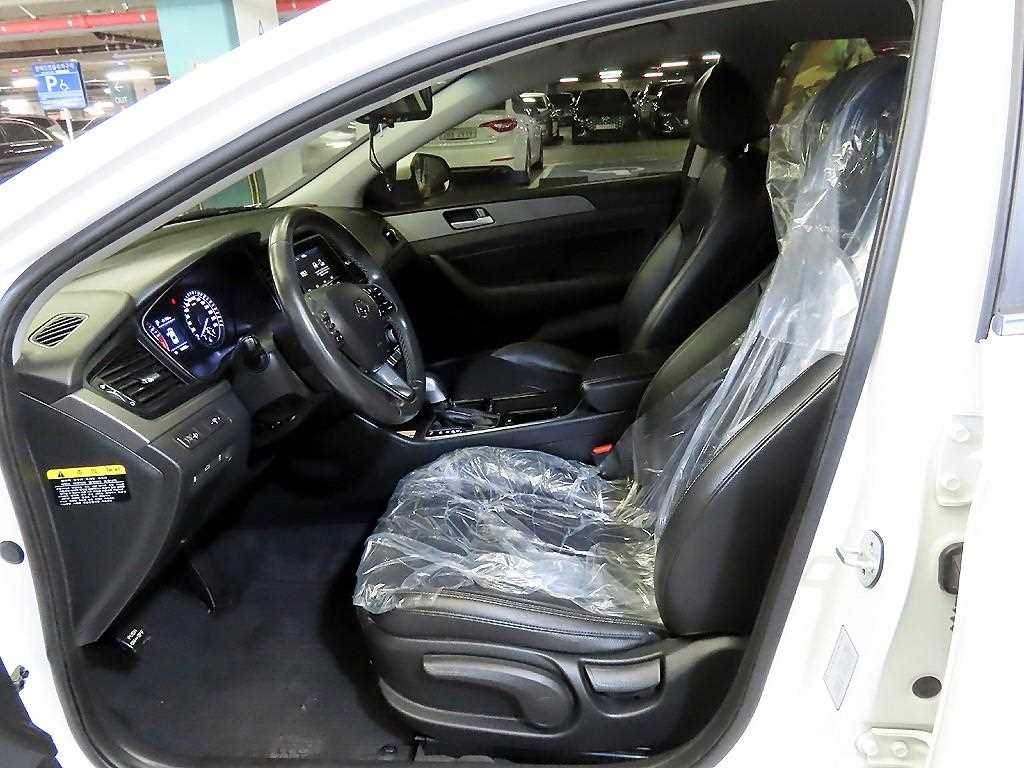 HYUNDAI Sonata - Vista 6