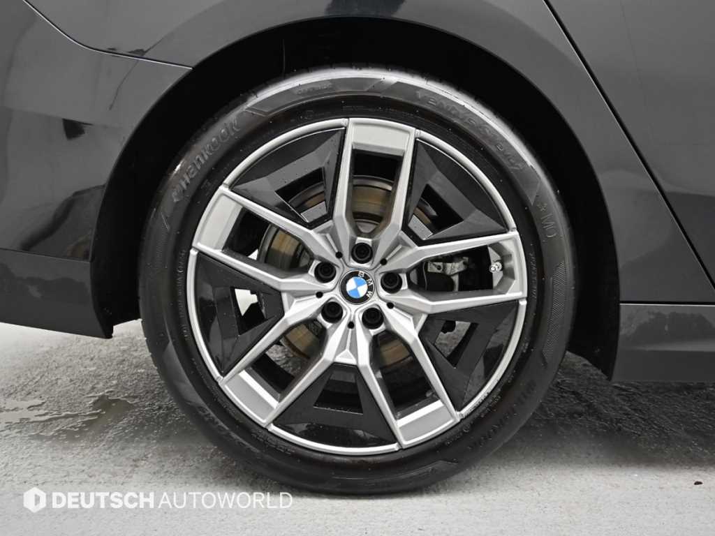 BMW 5 Series - Vista 5