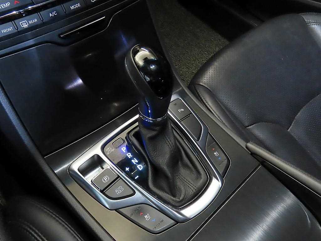 HYUNDAI Grandeur - Vista 12